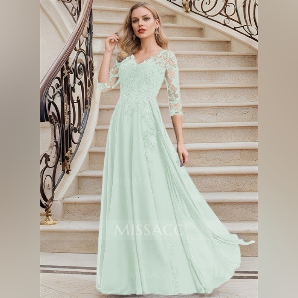 Elegant Mint Green Lace Wedding Dress